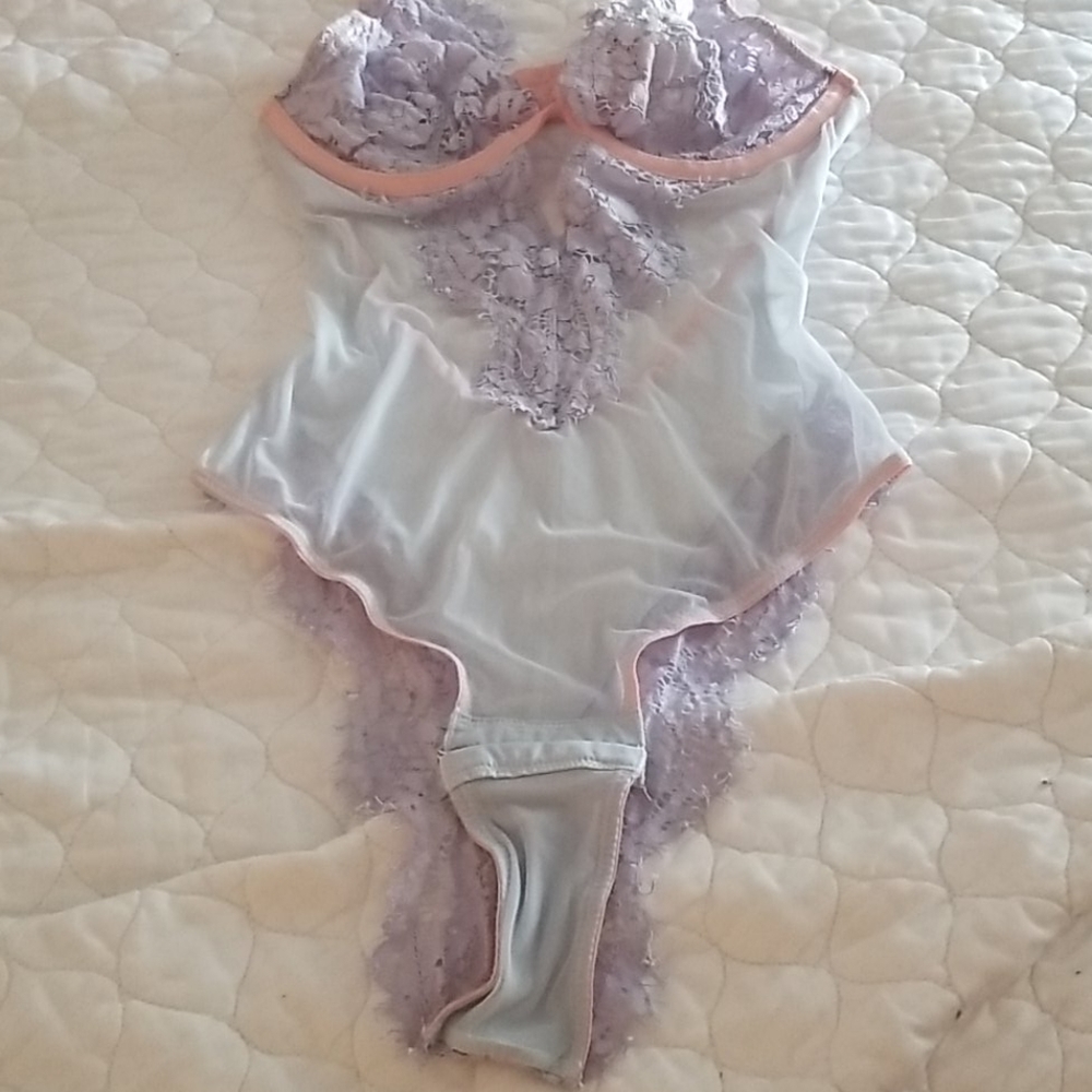 DORA LARSON NIGHTIE